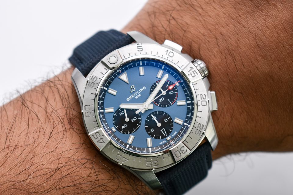 Breitling Avenger B01 Chronograph AB0147 Image 4